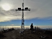 41 Al crocione anticima sud del Podona (1183 m) in controluce